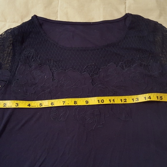 Top - Picture 2 of 4